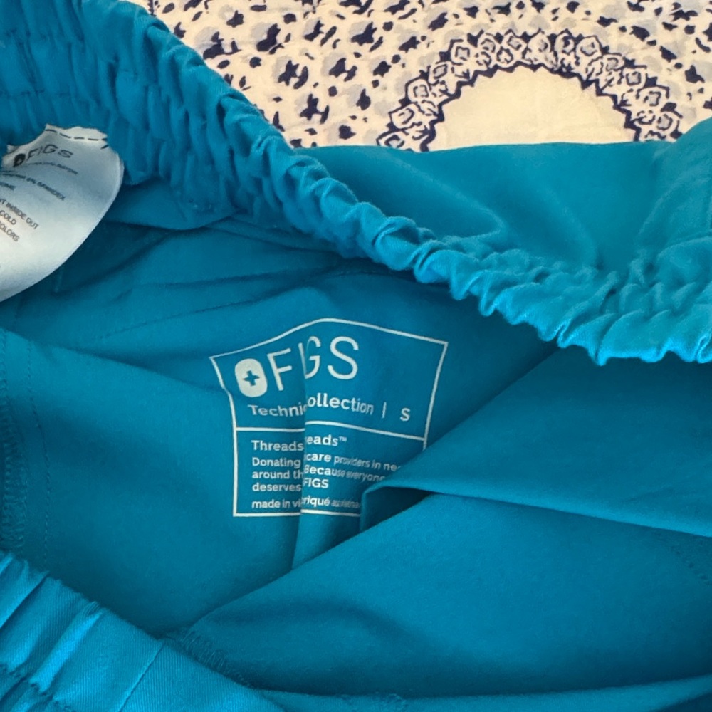 Figs Women's Teal Scrub Top & Cargo Track Pants - Picture 2 of 5